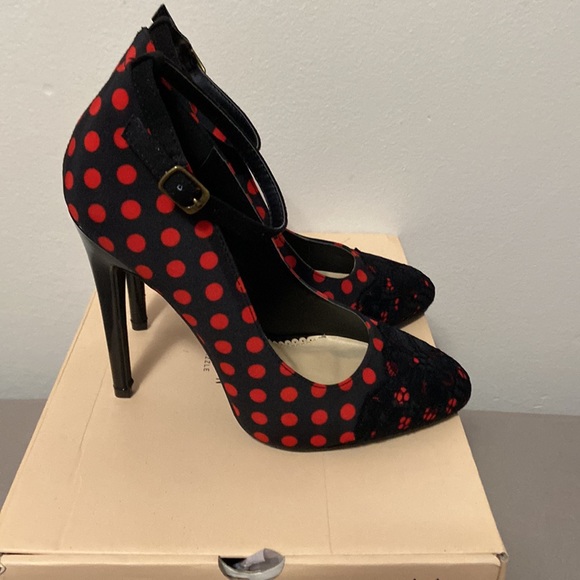 Shoedazzle polka dot heels 8 - Picture 6 of 10